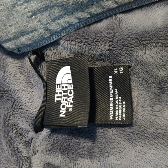 Grey The North Face coat w/hood - Picture 2 of 11